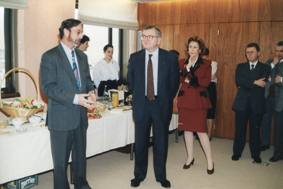 1994  Remise Décoration Bernard PIOT